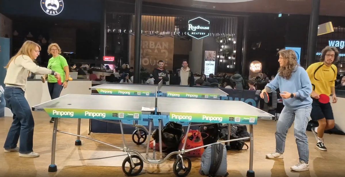 Animazione ping pong in centro commerciale